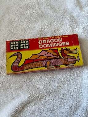 DRAGON DOMINOES Complete Original Box #920 Halsam, Vintage